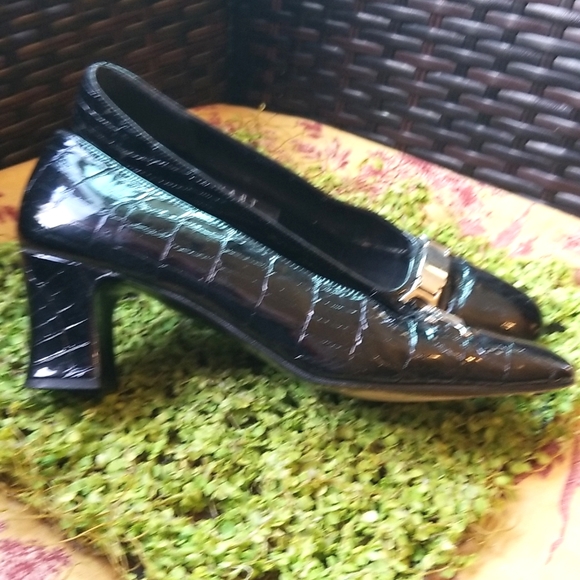 STUART WEITZMAN Crocodile Black Patent Leather Silver Buckle Pump Heels Shoes 8N - Picture 8 of 12